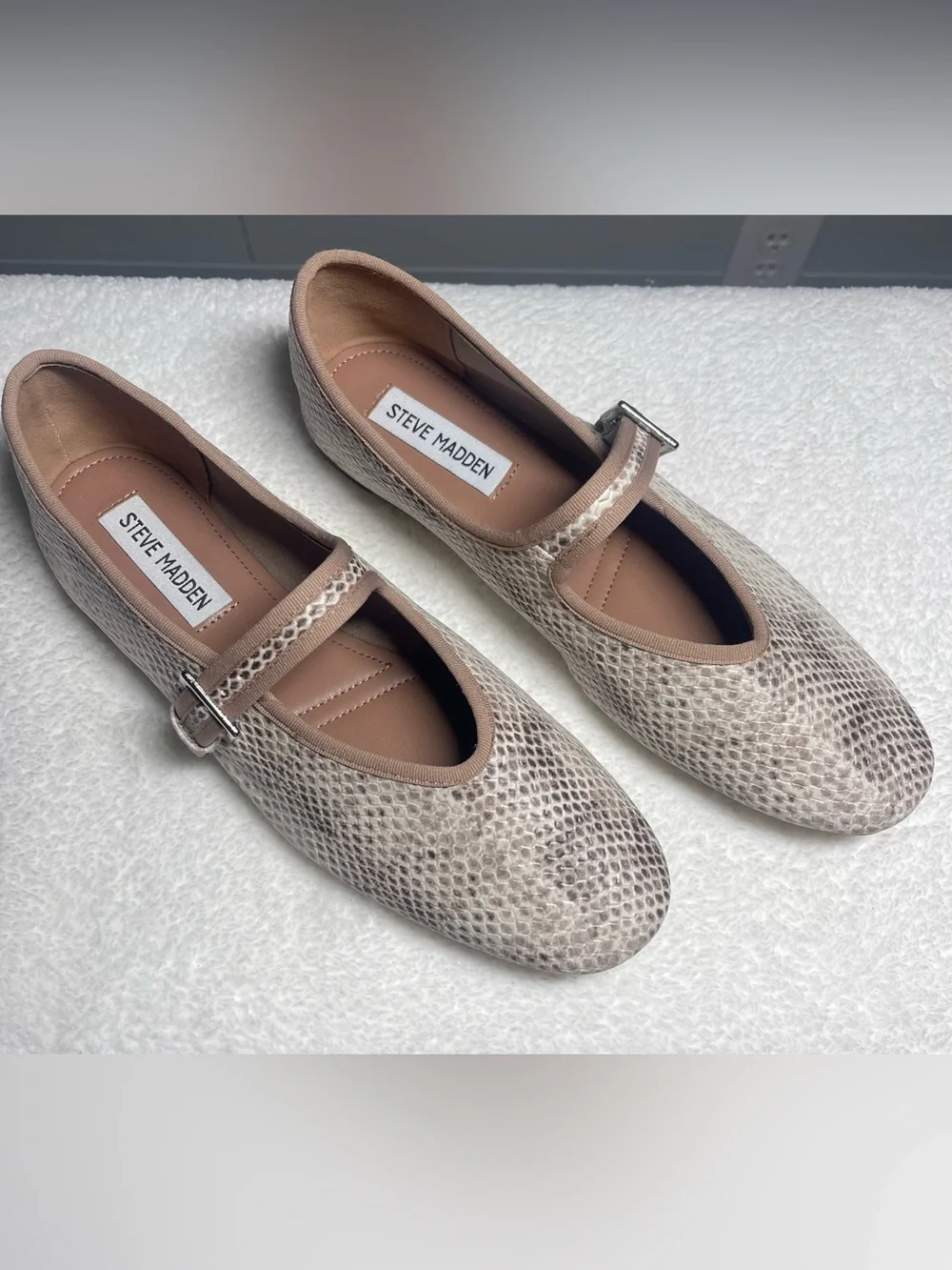 Steve Madden Judee Snake Mary Jane Flats 7.5